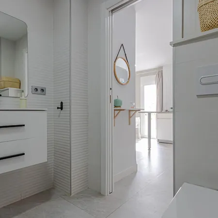Apartamento Benal Apto Con Vistas Al Mar Y Piscinas.