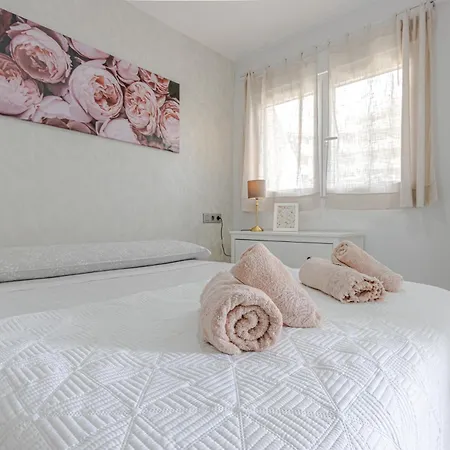 Apartamento Benal Apto Con Vistas Al Mar Y Piscinas.