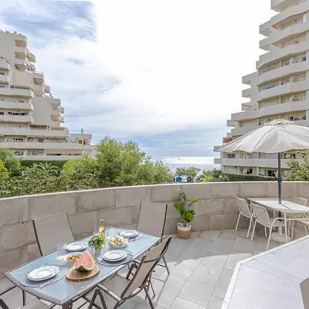 Benal Apto Con Vistas Al Mar Y Piscinas. Apartamento