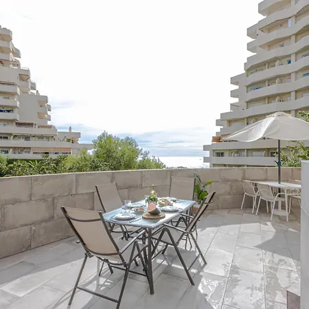 Benal Apto Con Vistas Al Mar Y Piscinas.