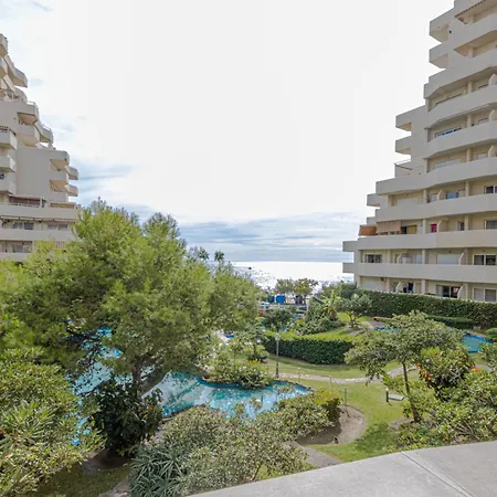 Apartamento Benal Apto Con Vistas Al Mar Y Piscinas. *
